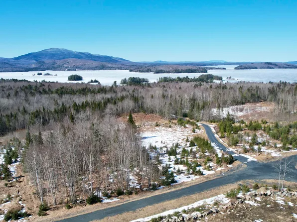 10 Doe Run S, Greenville, ME 04441