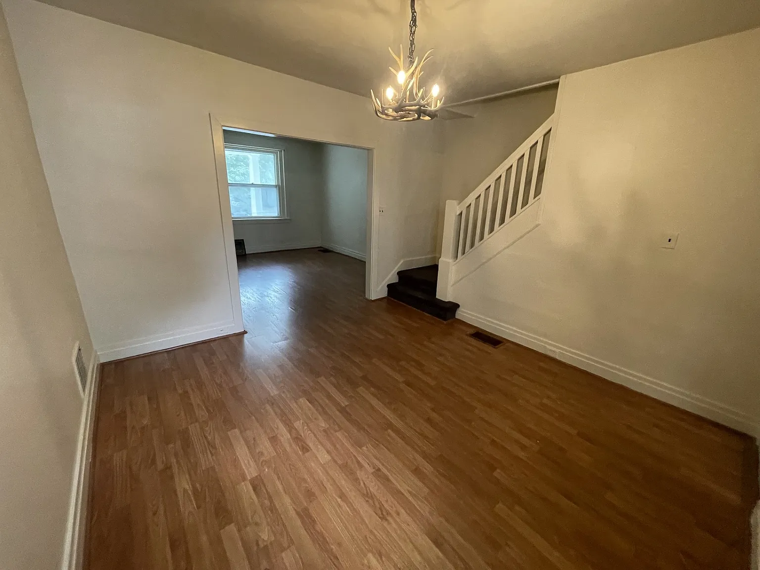 3 bed, 1280 sqft, $1,300 — Photo 3