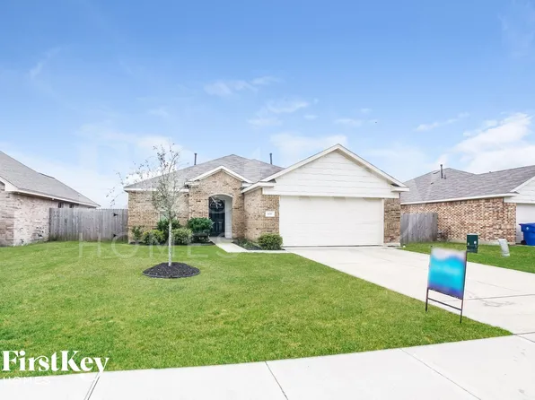 633 26th Ave N, Texas City, TX 77590