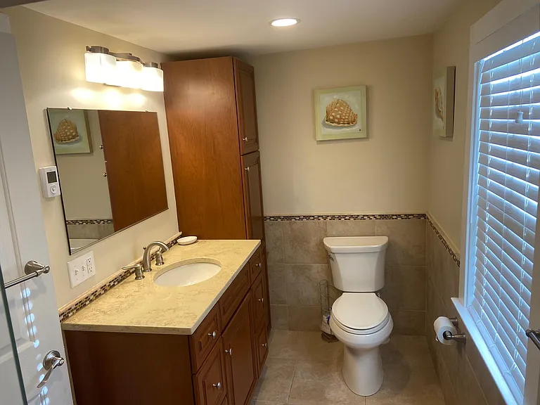 Master bedroom bath.