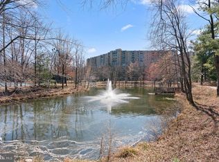 8340 Greensboro Dr APT 623, Mc Lean, VA 22102