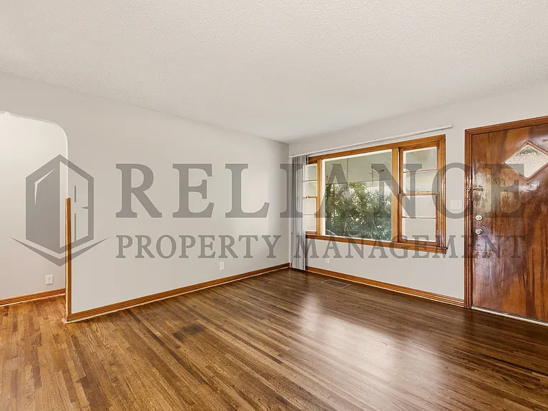 1620 E Selma St — Photo 22