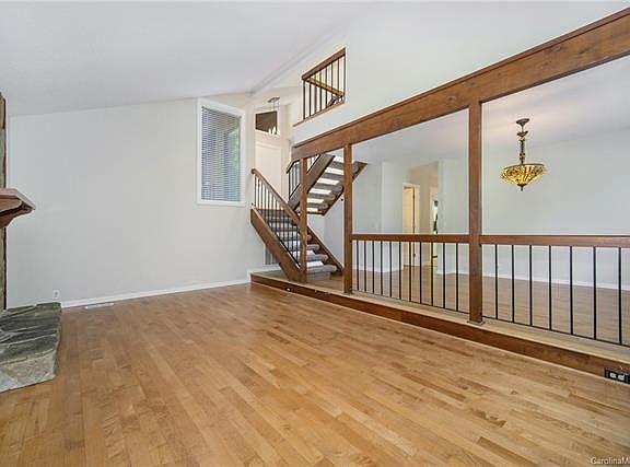 5th image of 8606 Lorraine Dr