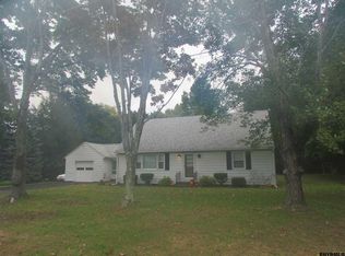 29 Northern Ct, Troy, NY 12180