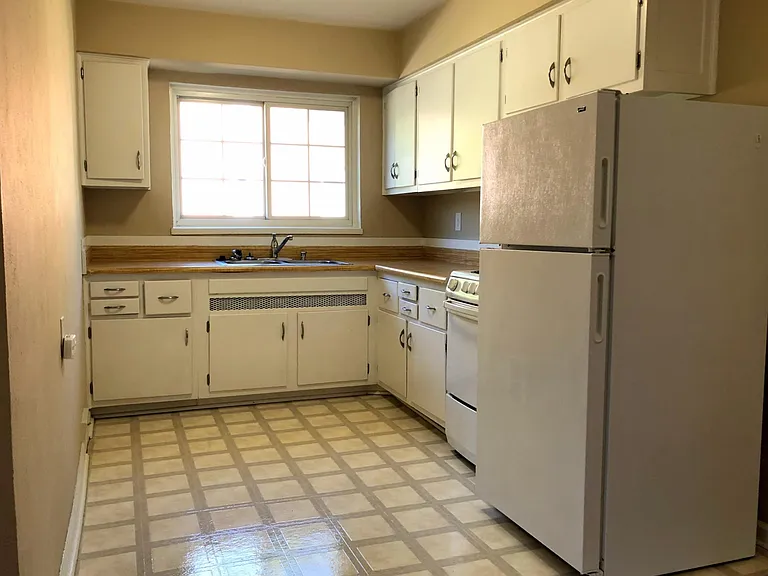 500 Lamont Dr #2 — Photo 4