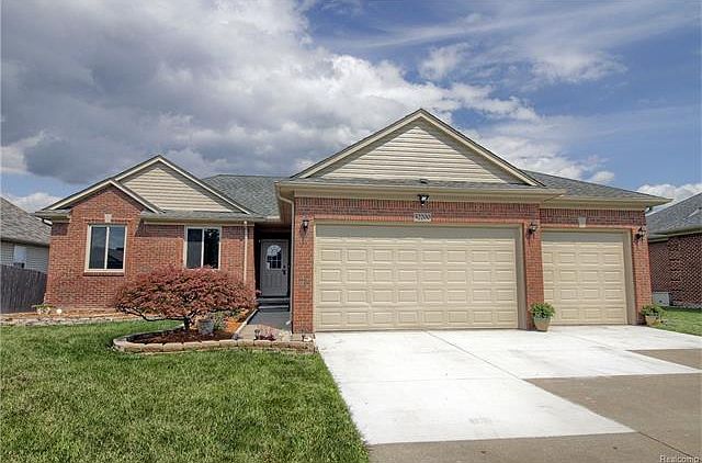 1st image of 52200 Kings Pointe Dr