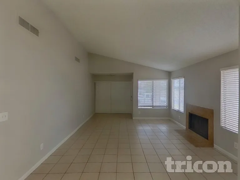 5429 Requa Ave — Photo 3