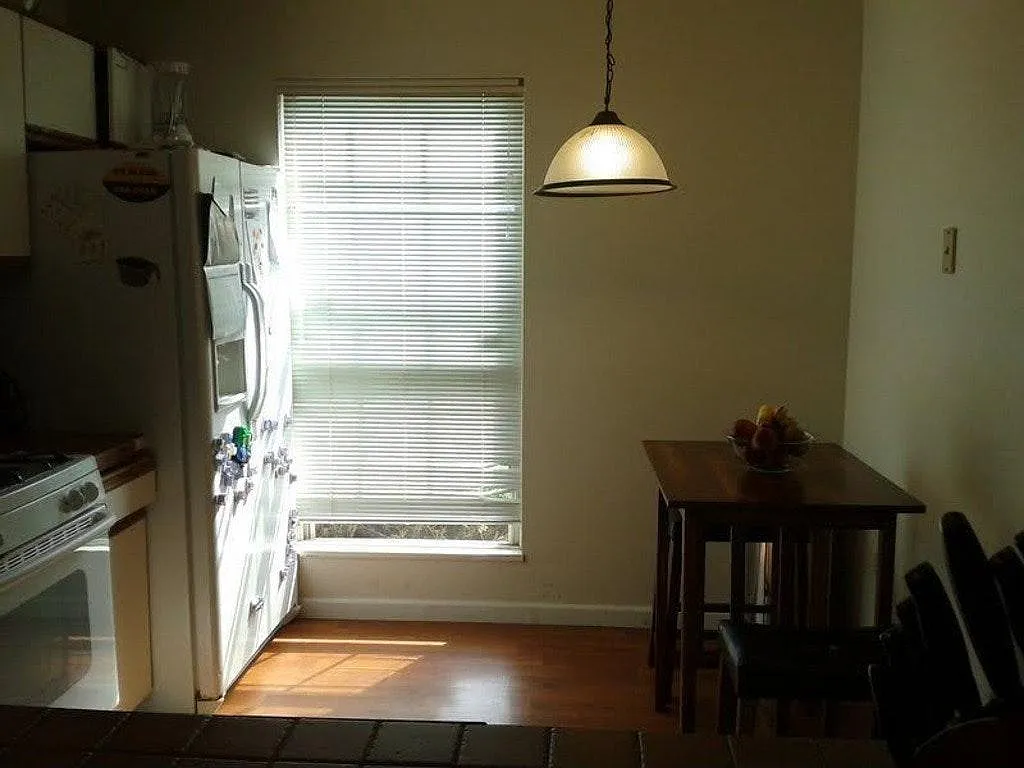 22 Lindsey Court — Photo 2