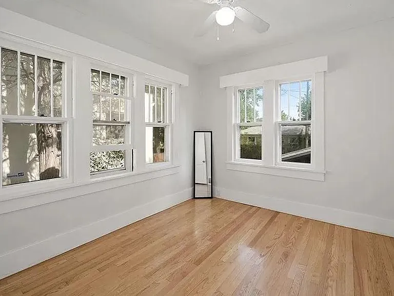 1521 E Platte Ave — Photo 9
