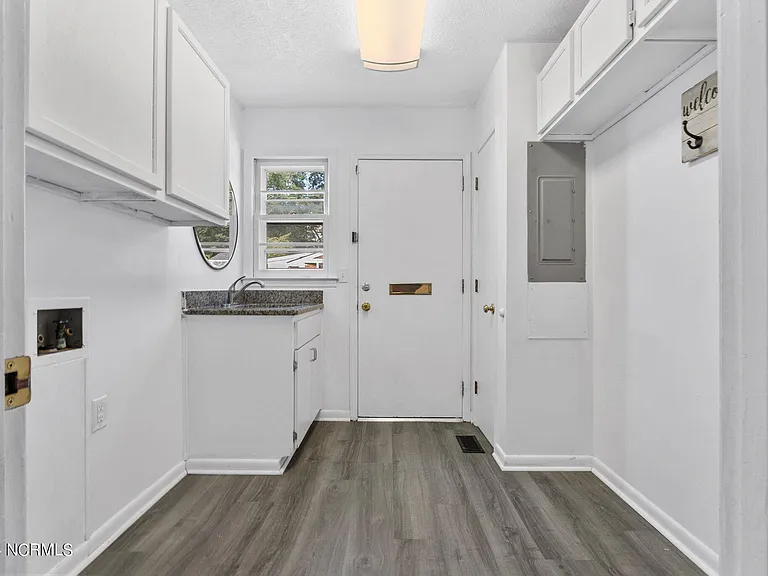 1708 N Poplar St — Photo 8