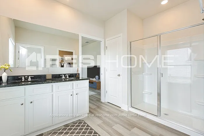 5222 Inglewood Dr — Photo 11