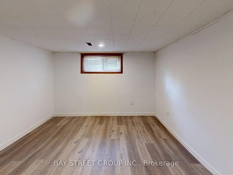 106 Wye Valley Rd #BASEMENT — Photo 4