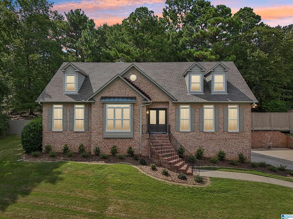 1st image of 3028 Brookhill Dr