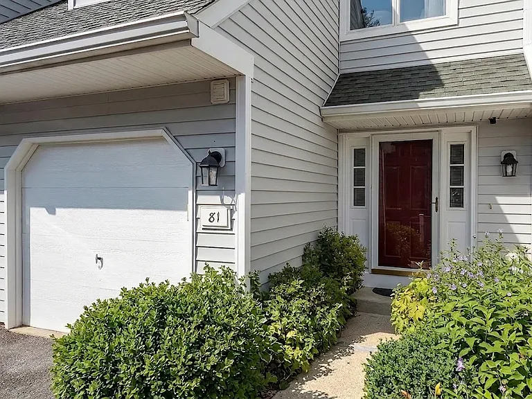 81 E Thomas Ct — Photo 22