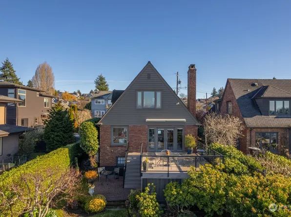6220 37th Avenue NW, Seattle, WA 98107