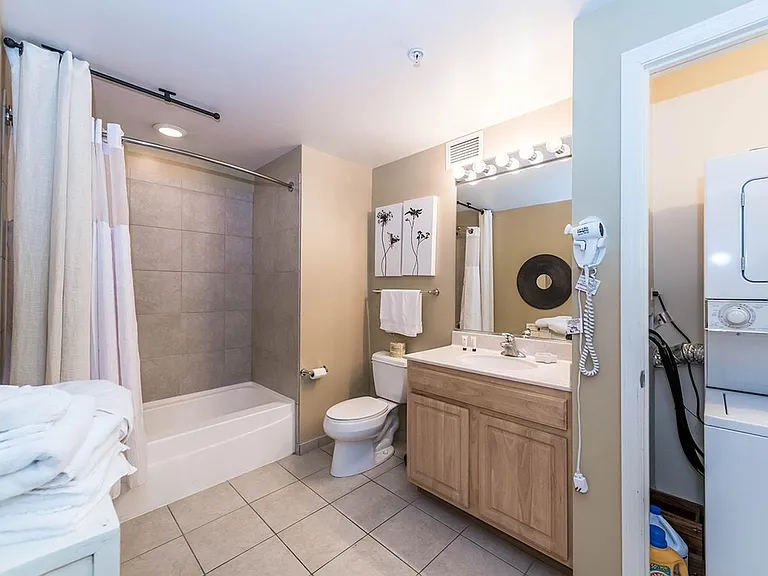 Model Studio - Bathroom and Utility