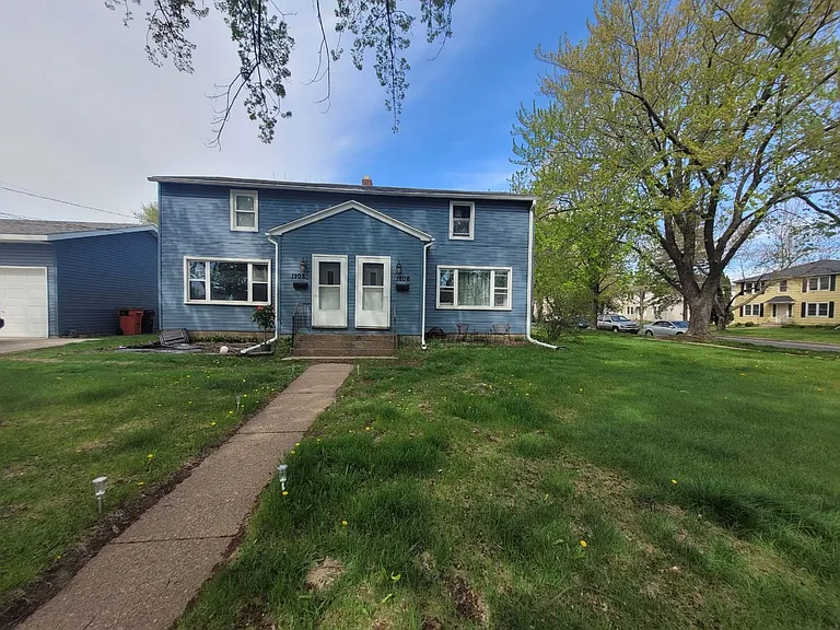 1906-1908 Agnes St — Photo 14