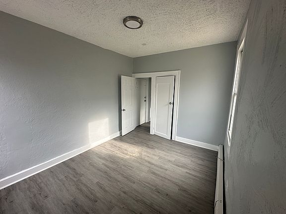 3rd image of 186 N 12th St #2B