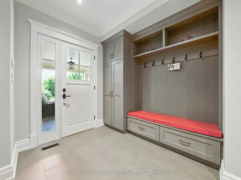 597 Old York Rd — Photo 23