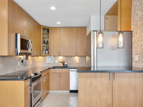 167-15 12th Ave #9C, Beechhurst, NY 11357