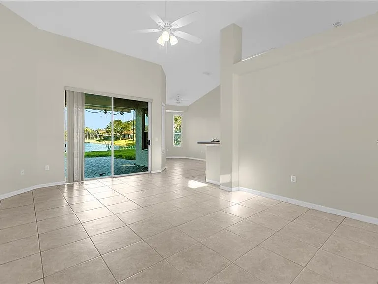 13131 Luxbury Loop — Photo 11