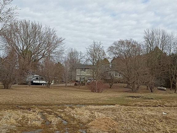 3rd image of 1914 40th St SE
