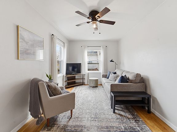 5th image of 3608 59th St