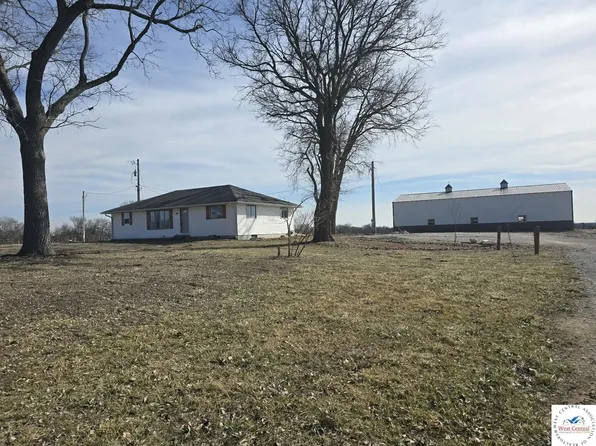 64 NE 530th Rd, Clinton, MO 64735