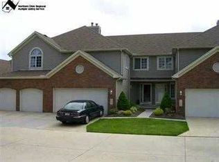 134 Ambleside Way, Amherst, OH