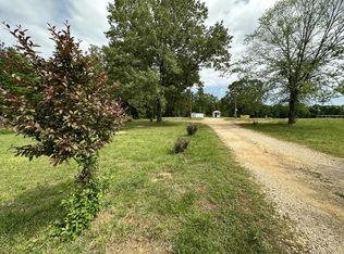 2490 Prospect Rd, Camden, TN 38320