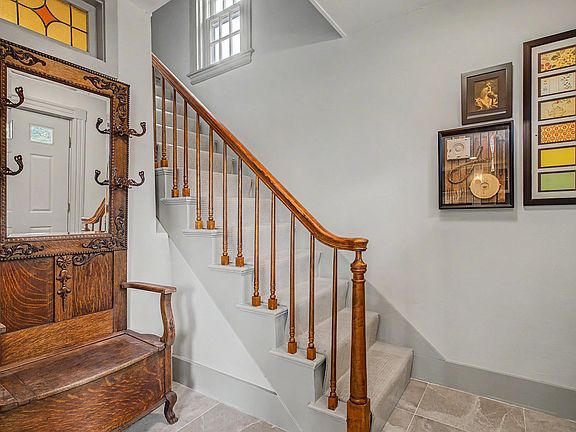 5th image of 112 New Castle Avenue
