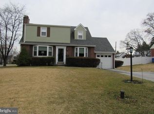 301 Netherington Dr, Broomall, PA 19008