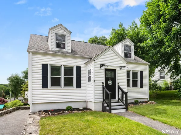 243 White Plains Road, Trumbull, CT 06611