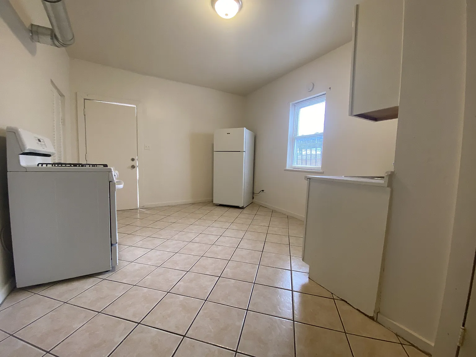 4841 South Loomis BLVD - Apt #1 Rear — Photo 3