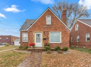 2224 N Denwood St, Dearborn, MI 48128