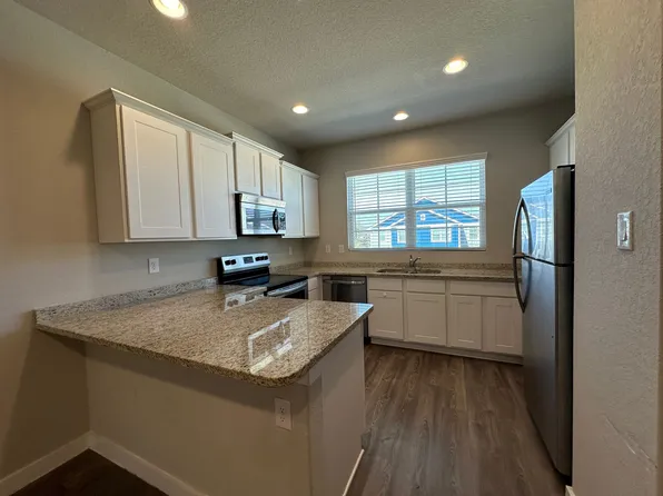 Townhome for Rent, 13326 Rowdy Cv #101, San Antonio, TX 78249