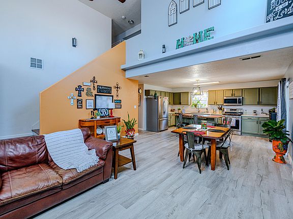4th image of 1315 Mesa Wood Pl NW