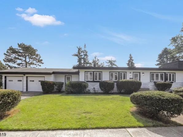 125 Starmond Ave, Clifton City, NJ 07013