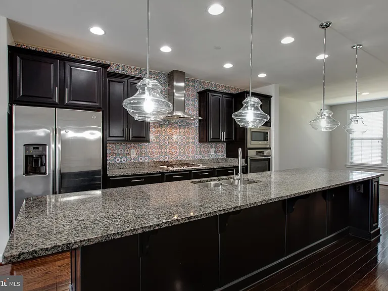7311 Taylors Hill Ln — Photo 7