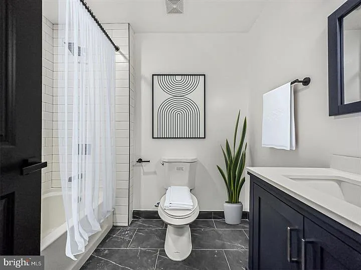 501 N Cannon Ave #105 — Photo 7