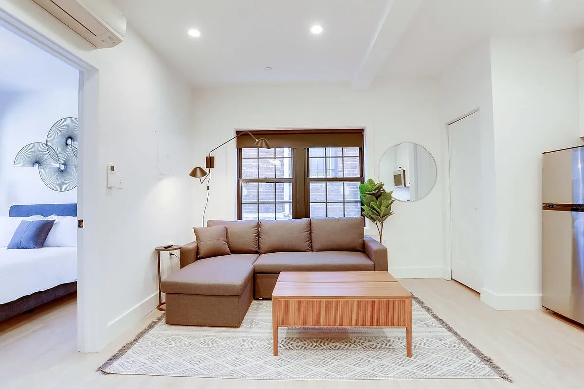 1 bed, 412 sqft, $4,250 — Photo 1