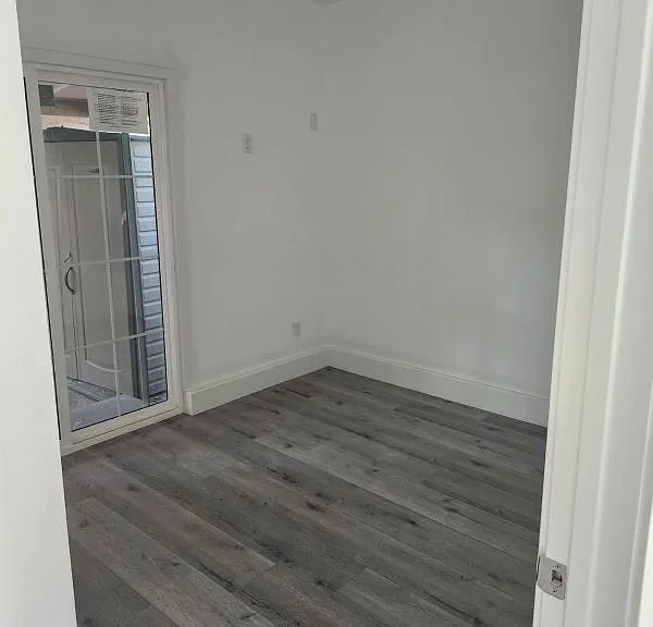 6939 Wilbur Ave — Photo 6