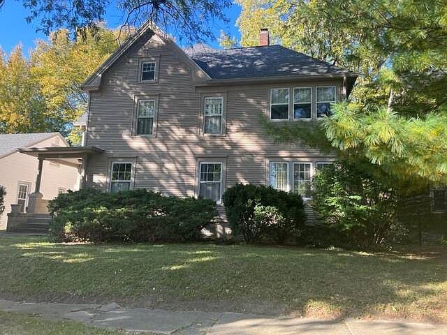 1st image of 510 E 1st Ave
