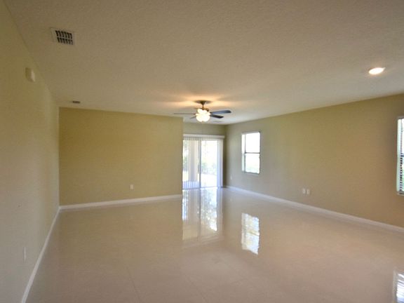 2nd image of 4747 Magenta Isles Dr