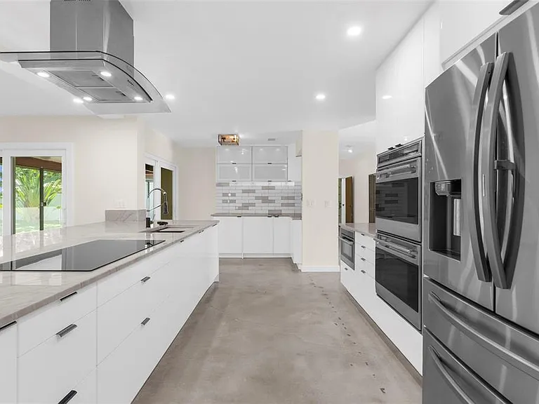 4250 Marlowe Dr — Photo 13