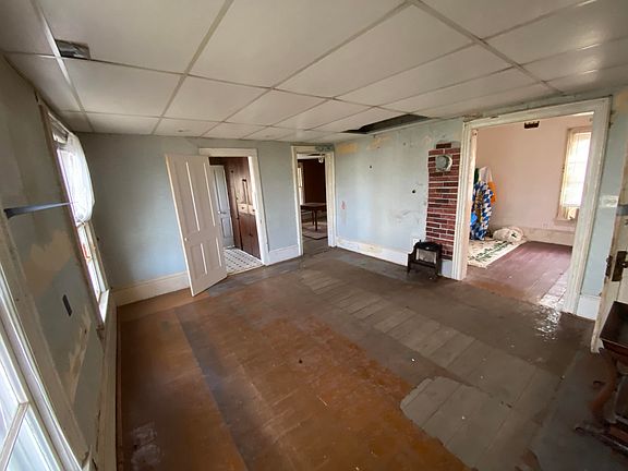 2nd image of 111 E Saint Marys St