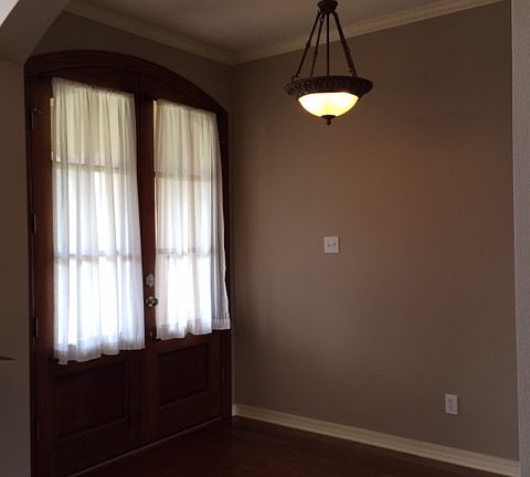 4th image of 10412 Plum Creek Dr