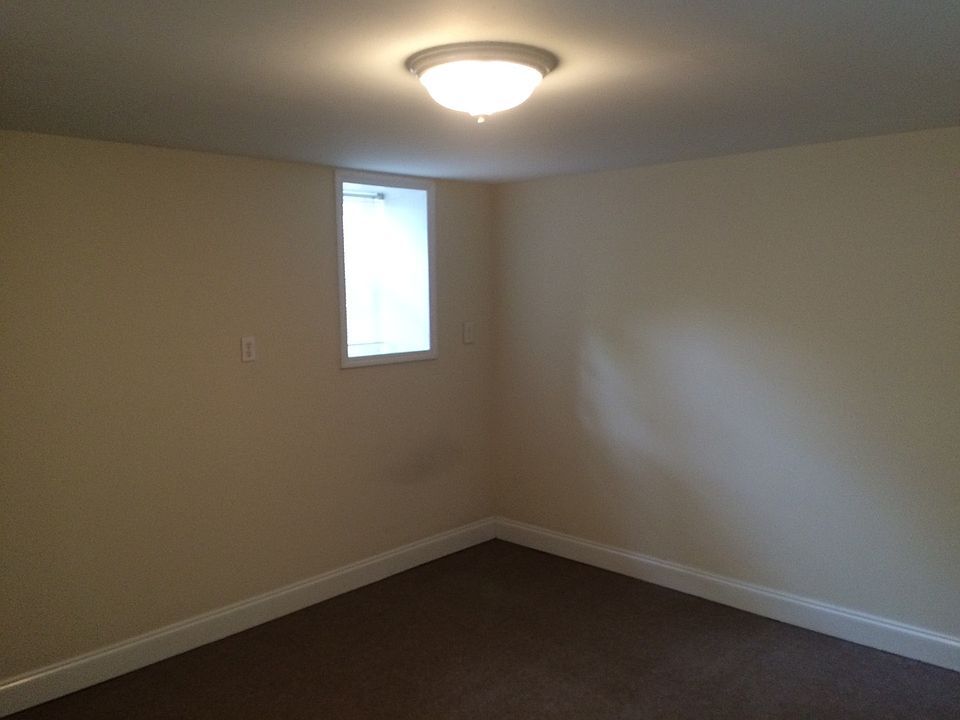 2nd image of 195 Barrow St #C