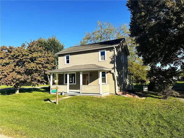 174 Chew St, Wampum, PA 16157