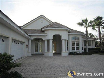 1st image of 4 Old Oak Dr S